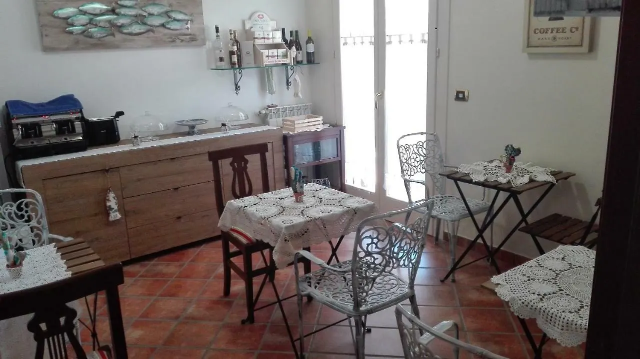 ベッド・アンド・ブレックファスト B&B Terra Del Sole Portopalo Di Capo Passero